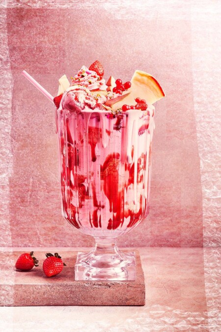 Fotograf Lebensmittel :: Dirty Milkshake Erdbeere Fotograf Lebensmittel :: Dirty Milkshake Erdbeere