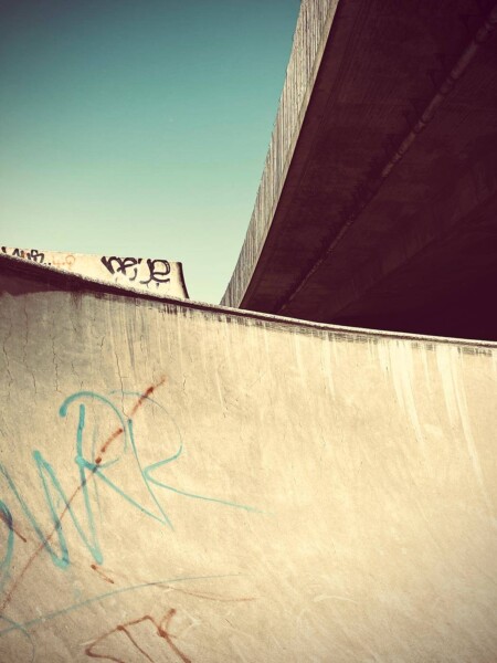 Lifestyle Skate Bowl.